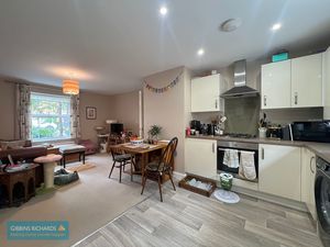 Kitchen/ Diner/ Living room- click for photo gallery